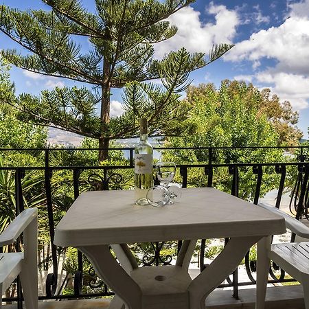 Sea Breeze Apartments Lixouri Luaran gambar