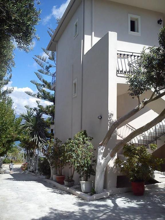 Sea Breeze Apartments Lixouri Luaran gambar